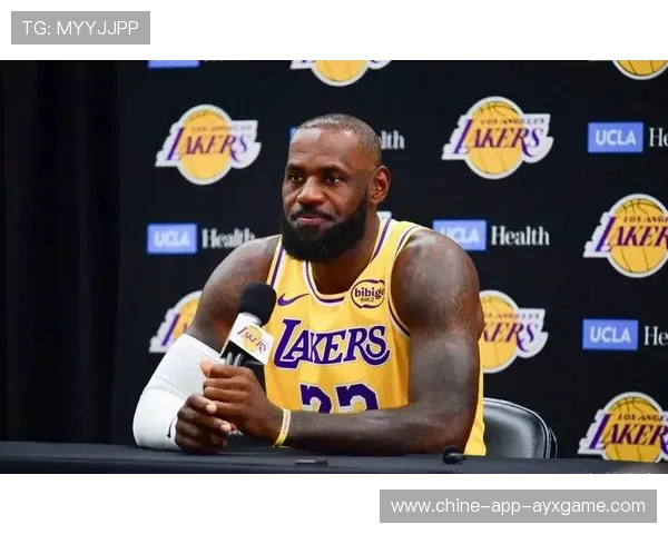 詹姆斯回归预热，湖人阵容迎来重大期待